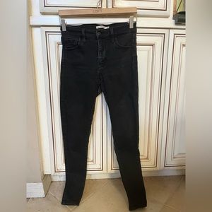 Levi’s black skinny jeans